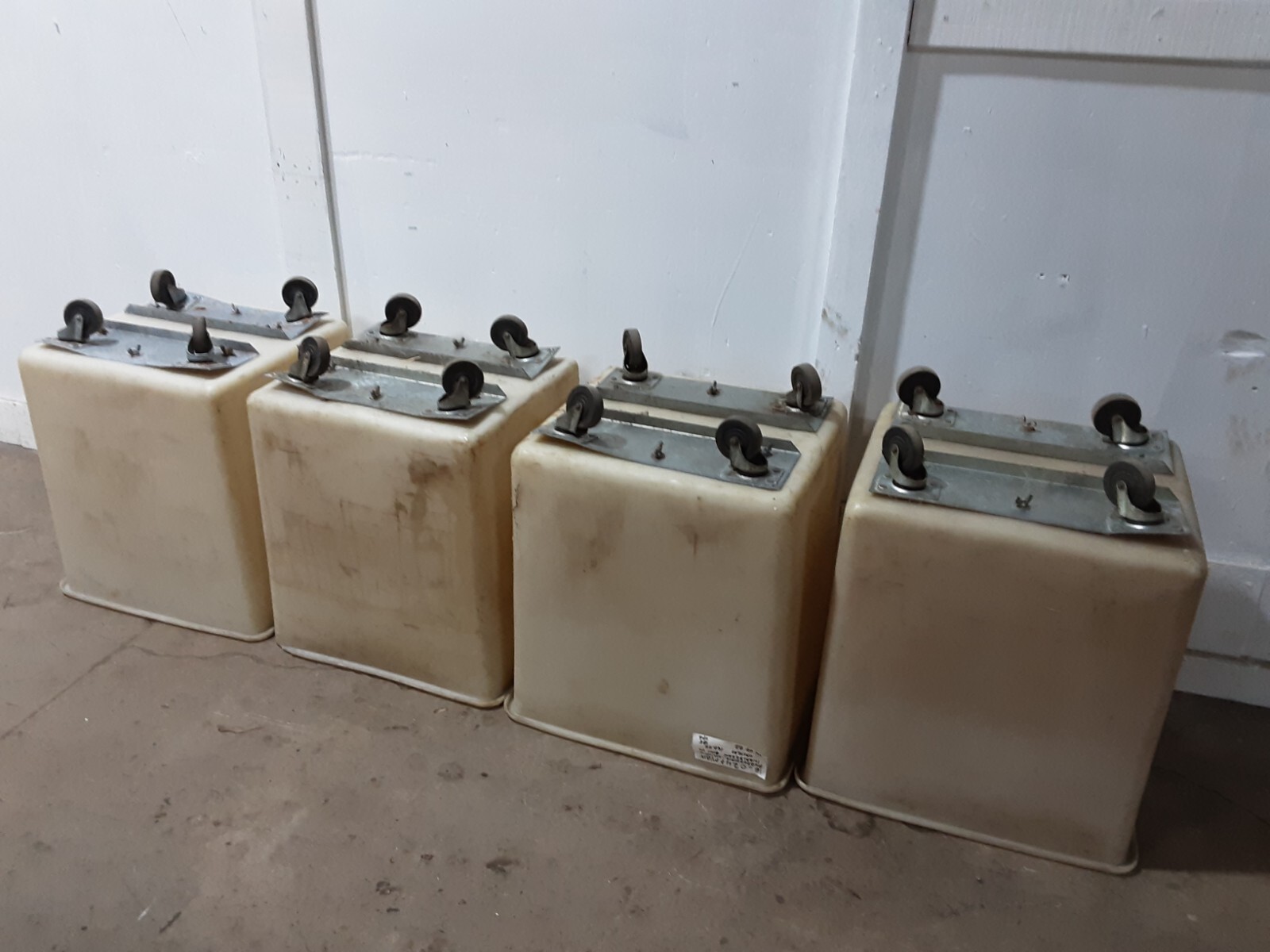 LOT OF 4 RUBBERMAID H.D COMMERCIAL INGREDIENT BINS ON CASTERS