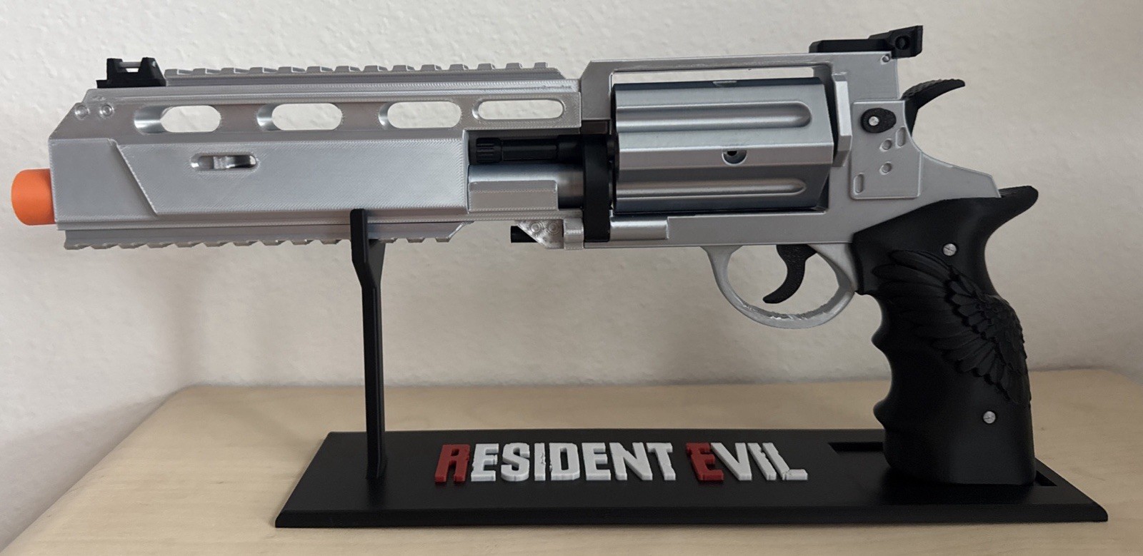 Resident Evil 9 Requiem Leon Revolver Prop 1:1 3D Print + Replica Rounds