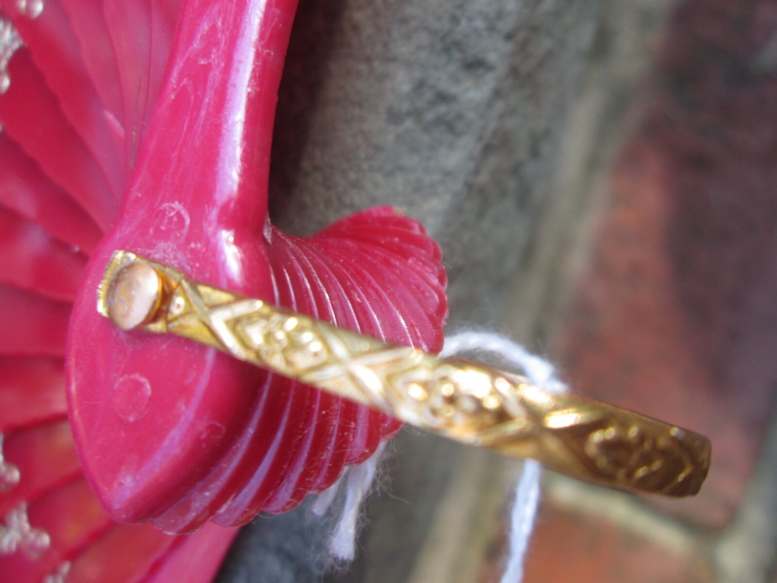 HAND FAN FLORAL ASIAN PEONY 18th C COLONIAL SATIN RED GOLD LACE GILT BRIDGERTON