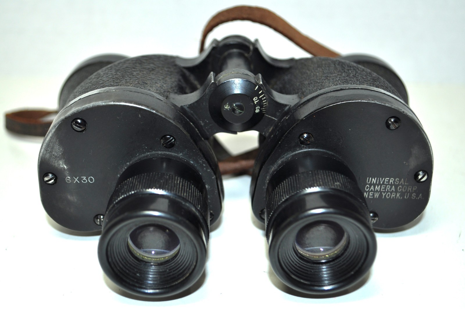 UNIVERSAL CAMERA CORPORATION 6 x 30 BINOCULARS WITH CASE & STRAPS VINTAGE 1940'S