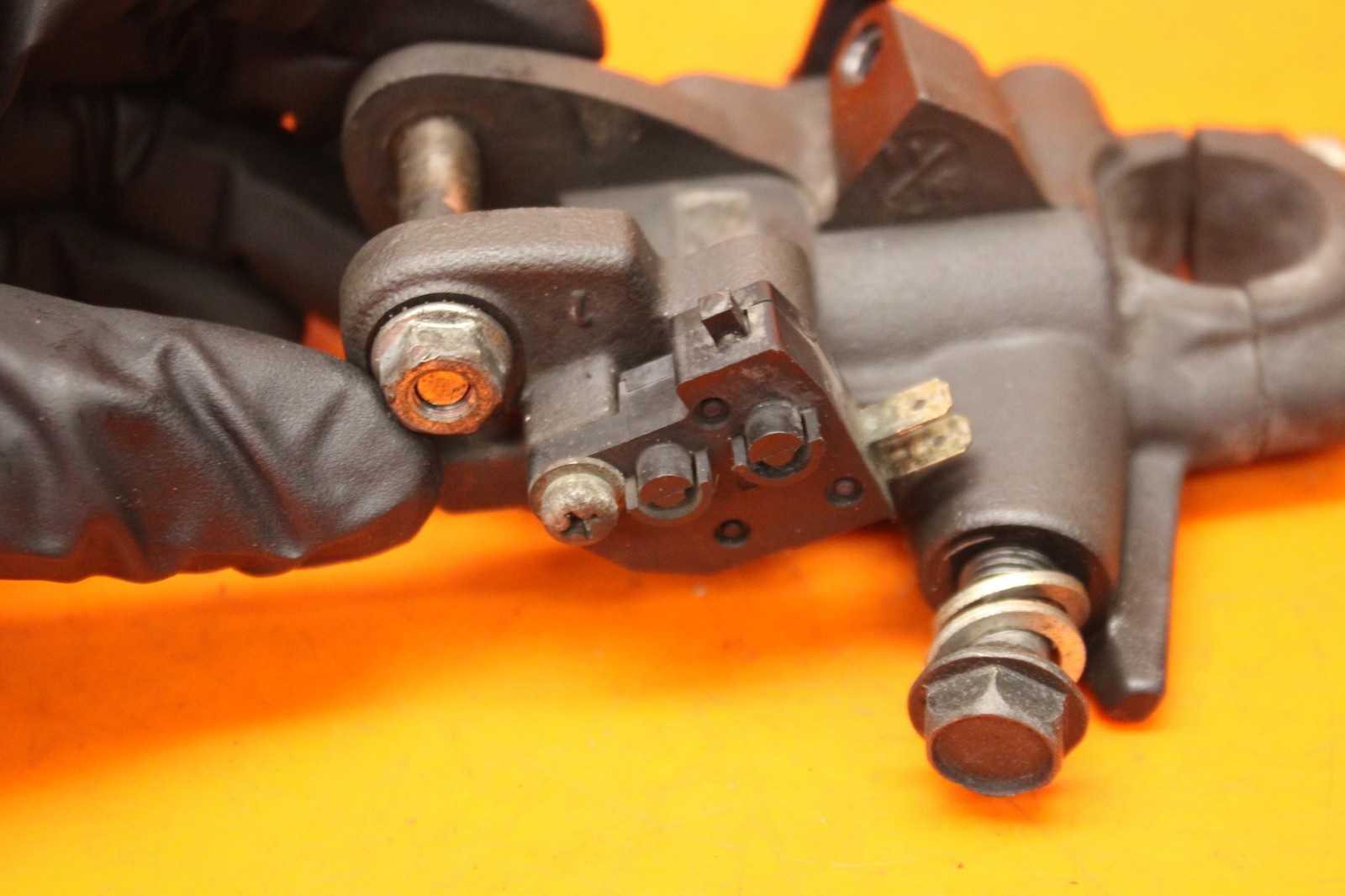 17-26 2018 KAWASAKI NINJA ZX6R OEM FRONT BRAKE MASTER CYLINDER