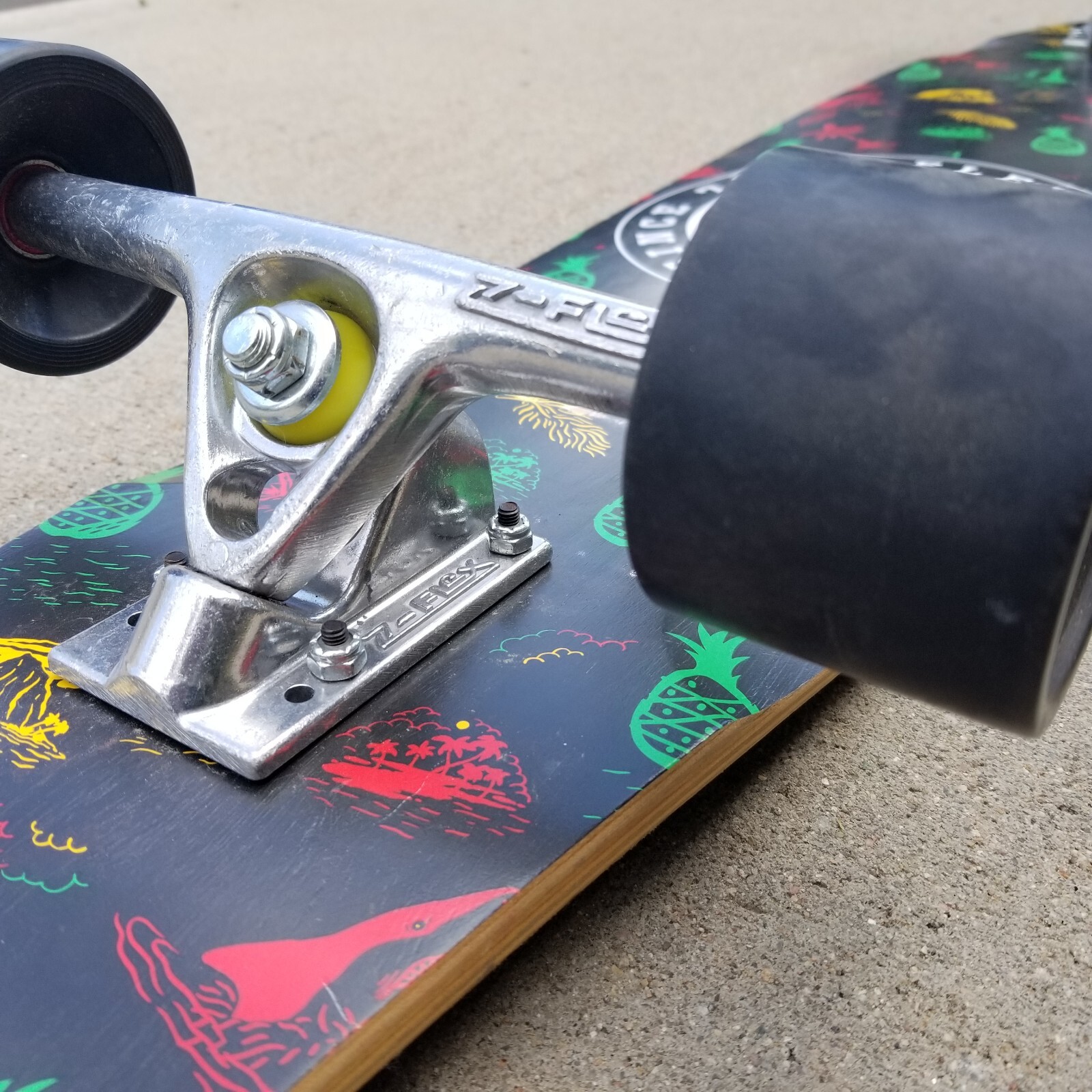 Z-FLEX Longboard 39.5” x 9 1/2” Complete w/ Deck Trucks Wheels