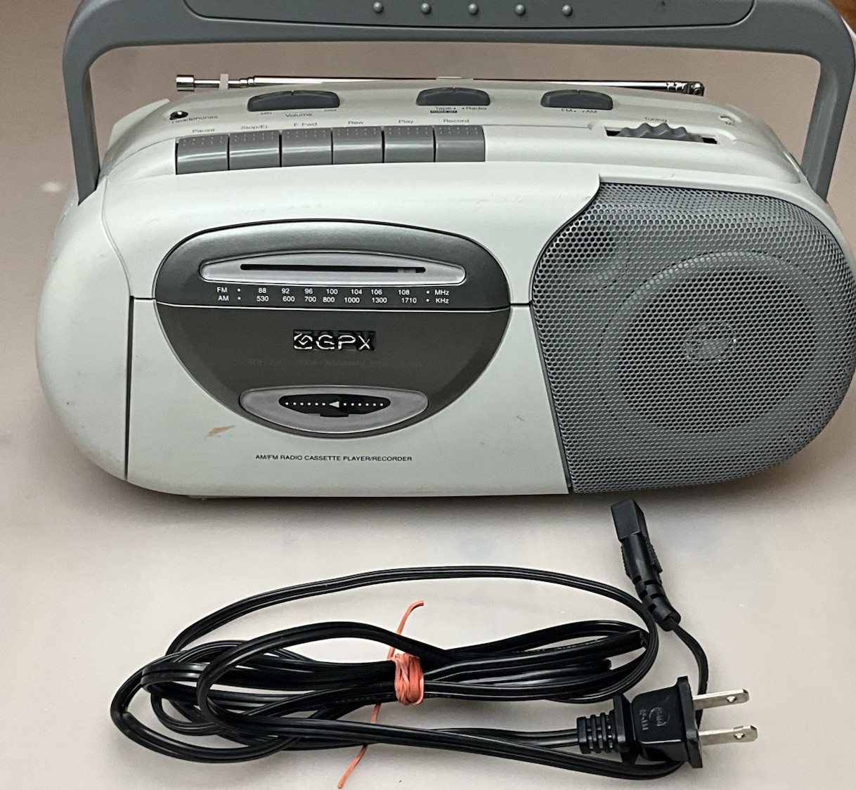 GPX AM/FM Radio Cassette Player Recorder Boombox AC/Battery Tested Worksn