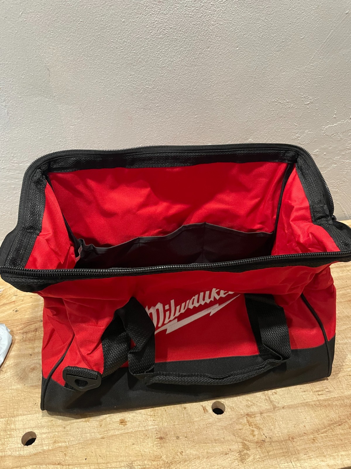 Milwaukee 17 Inch Heavy Duty Canvas Tool Bag with 6 Interior Pockets