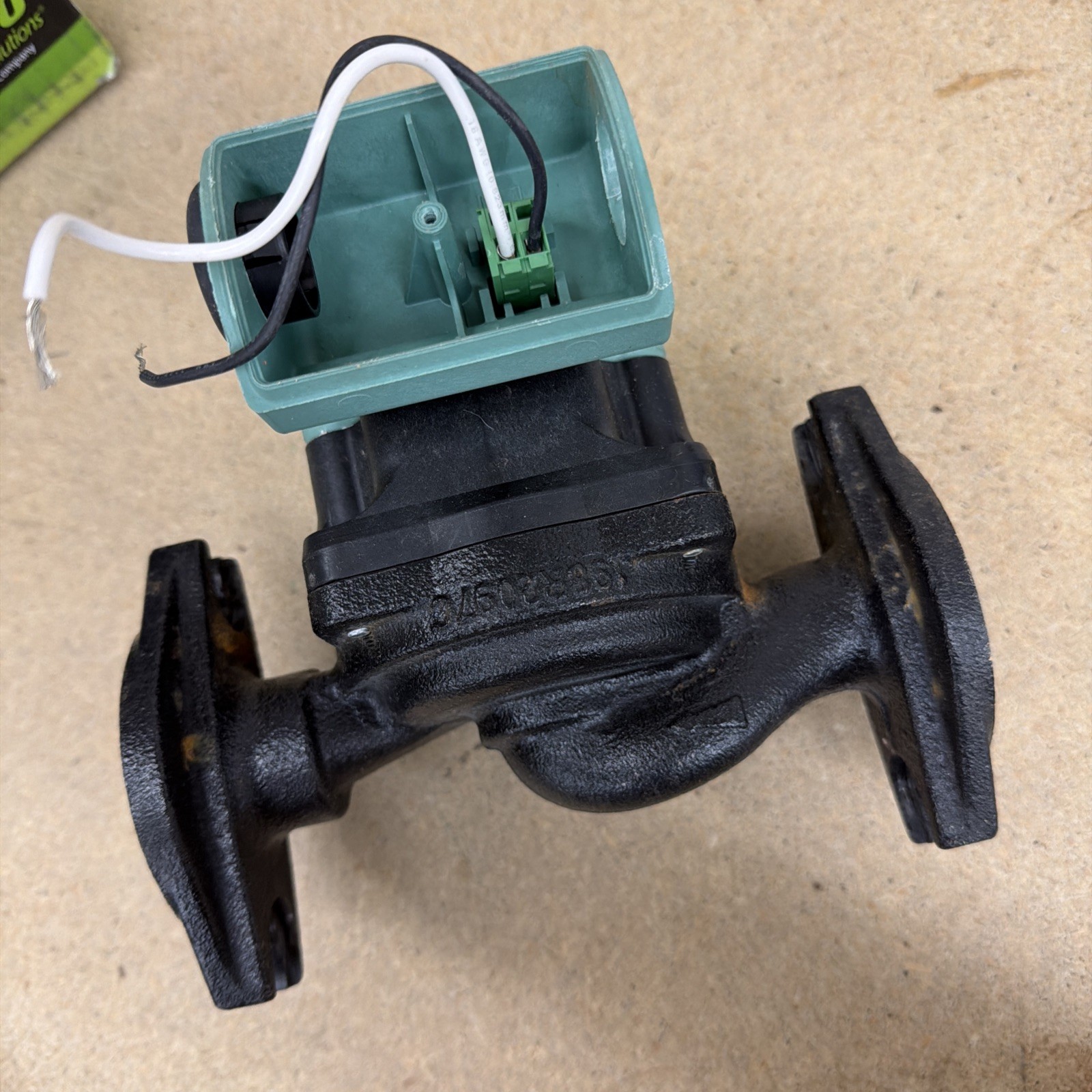 Taco Comfort Solutions Cast Iron ECM High-Efficiency 2-Flange Circulator Pump