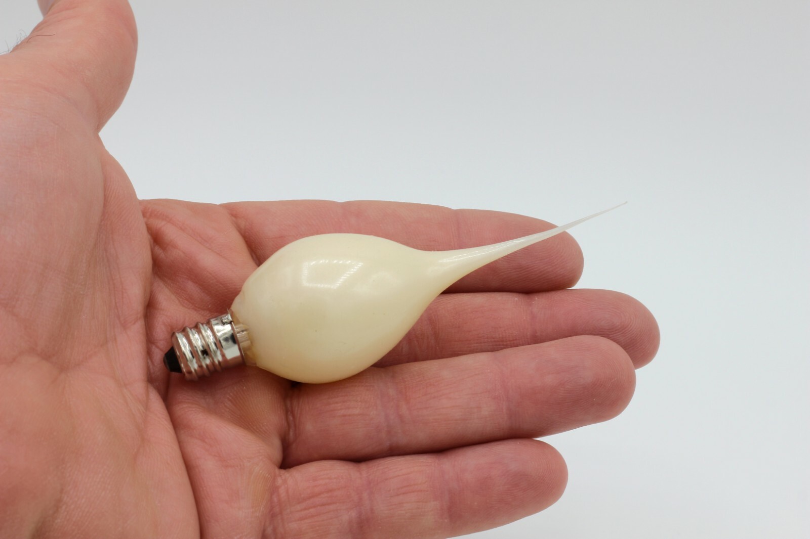 10 Pack of Pearlized Gold Silicone Dipped Light Bulbs, 5 watt, 120 volt