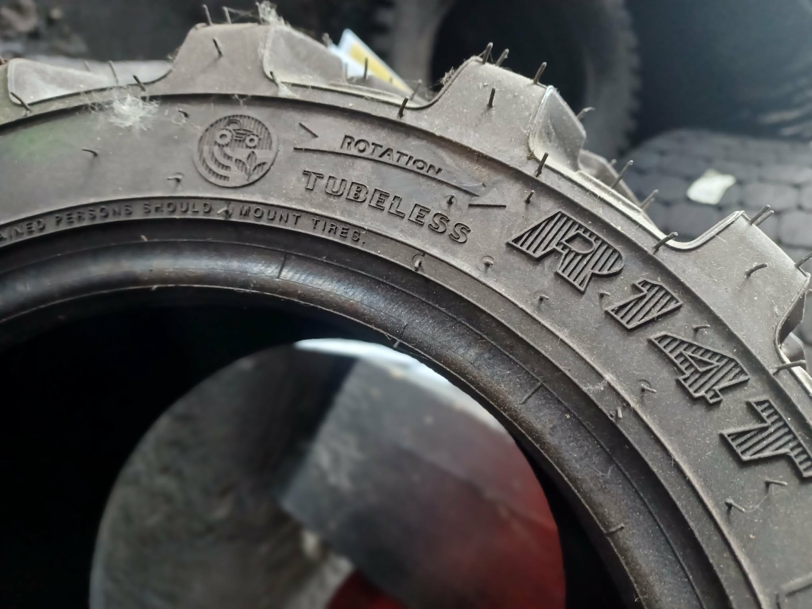 18x8.50-10 TIRE R14T NEW COSMETIC BLEM 6PLY 1885010 18 8.50 10