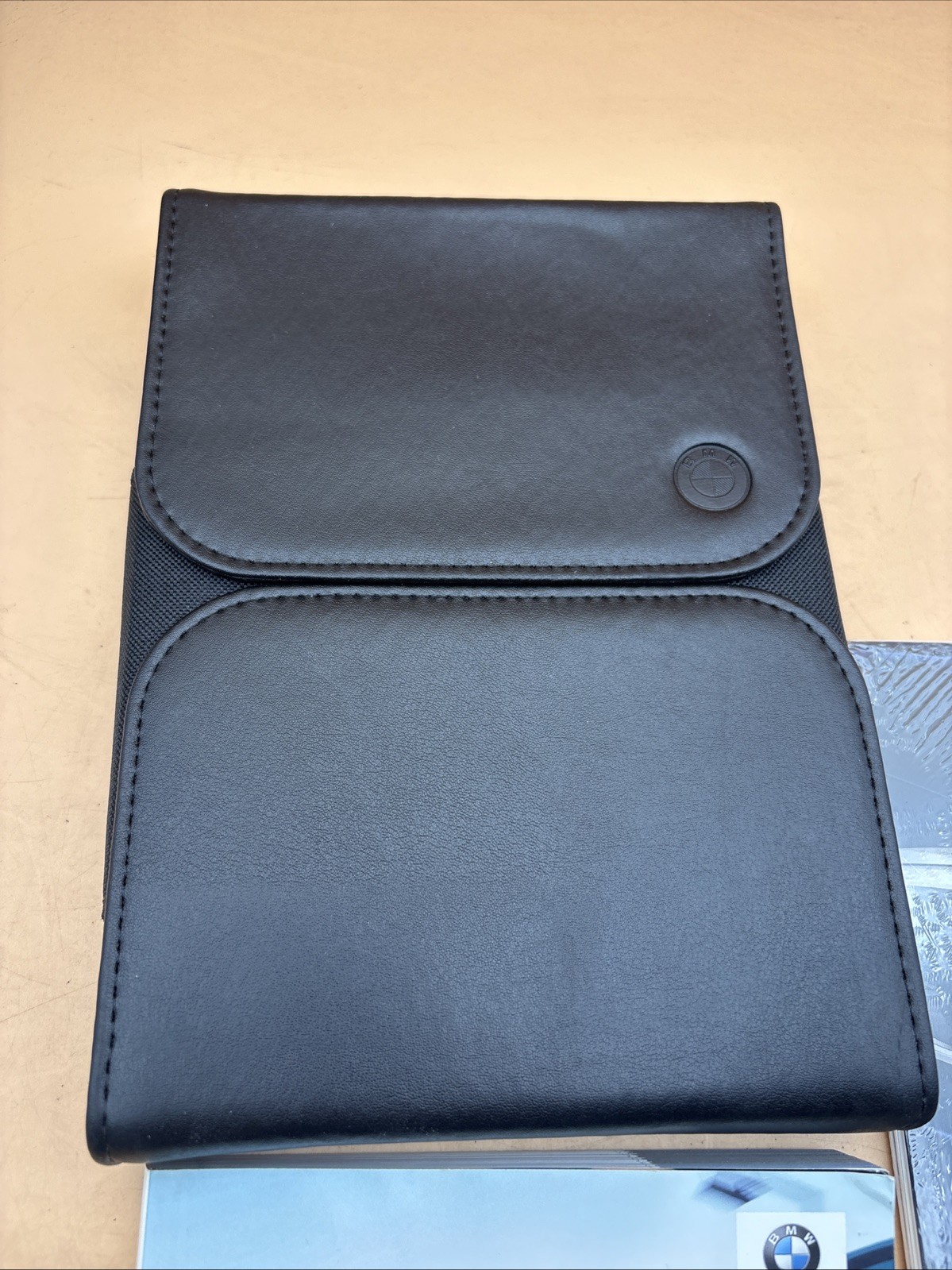 2019 BMW 5 SERIES SEDAN OWNERS MANUAL 530e plug-in hybrid M550i xDrive With case