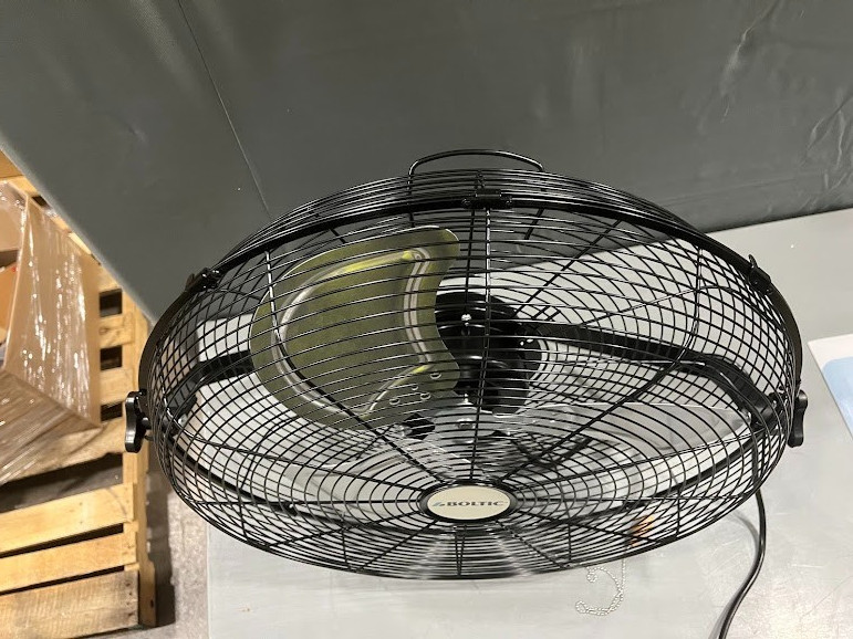 Boltic 20" Wall-Mounted 3-Speed Workstation Fan - 3,540-4,680 CFM, 120V