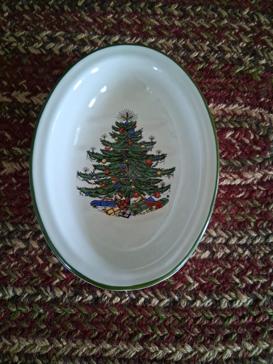 Cuthbertson Christmas Tree Soap and Soap Dish - Made in England – Rare