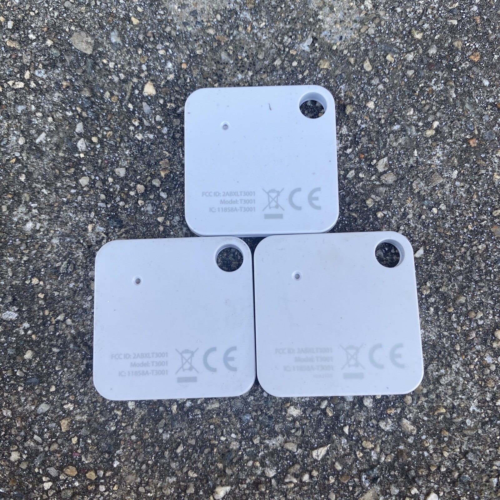 Tile Mate Bluetooth Tracker Phone Wallet Anything Finder (3-Pack) - Brand New