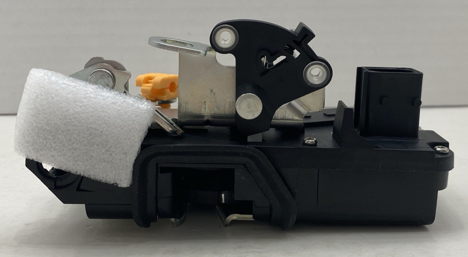 QAGEA RIGHT DOOR LOCK LATCH ACTUATOR FOR 2007-2014 CHEVY & GMC MODELS