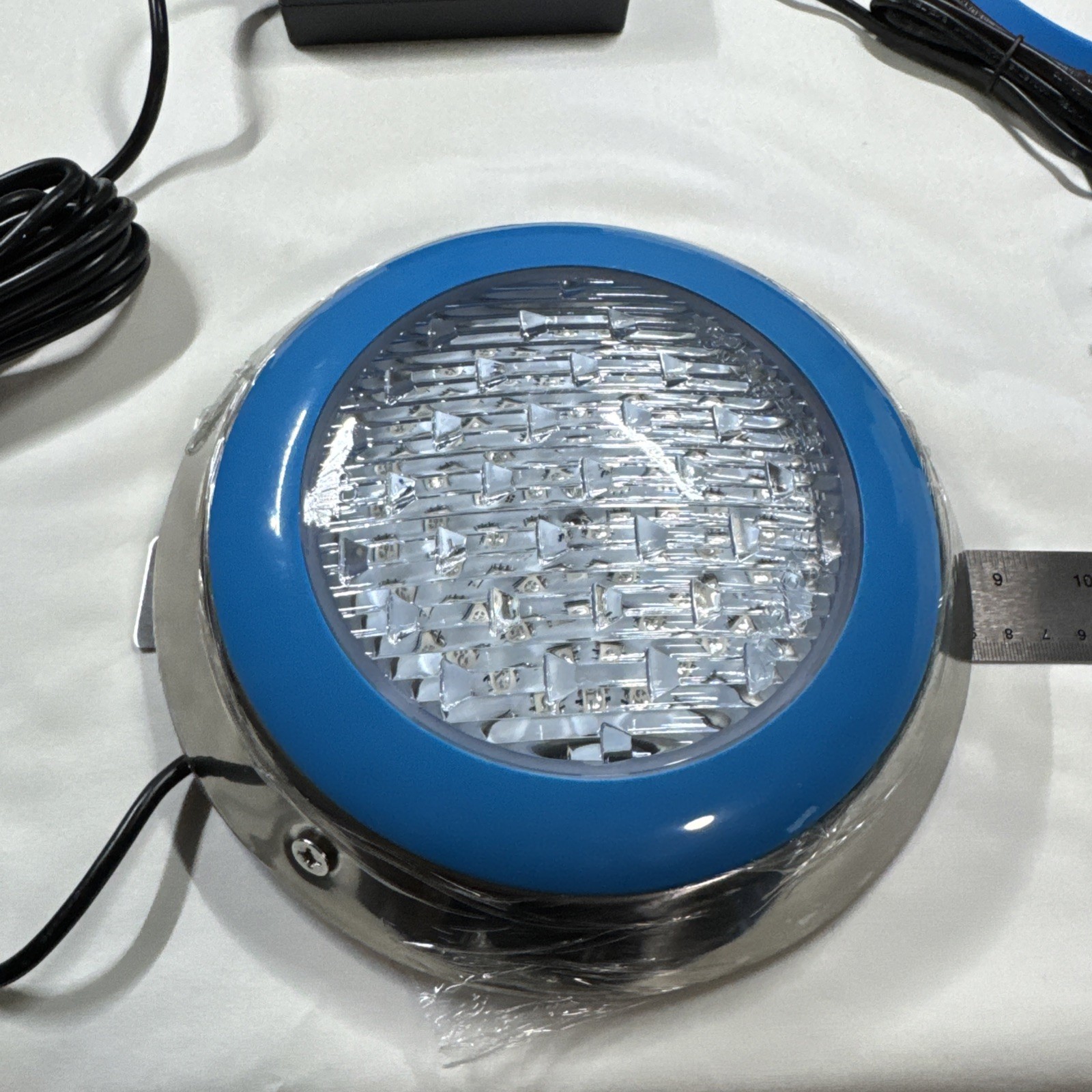 8.5” 12V Pool Light w/ Bluetooth Control Adapter 16.4” Cord No Manual HY-BT-108A