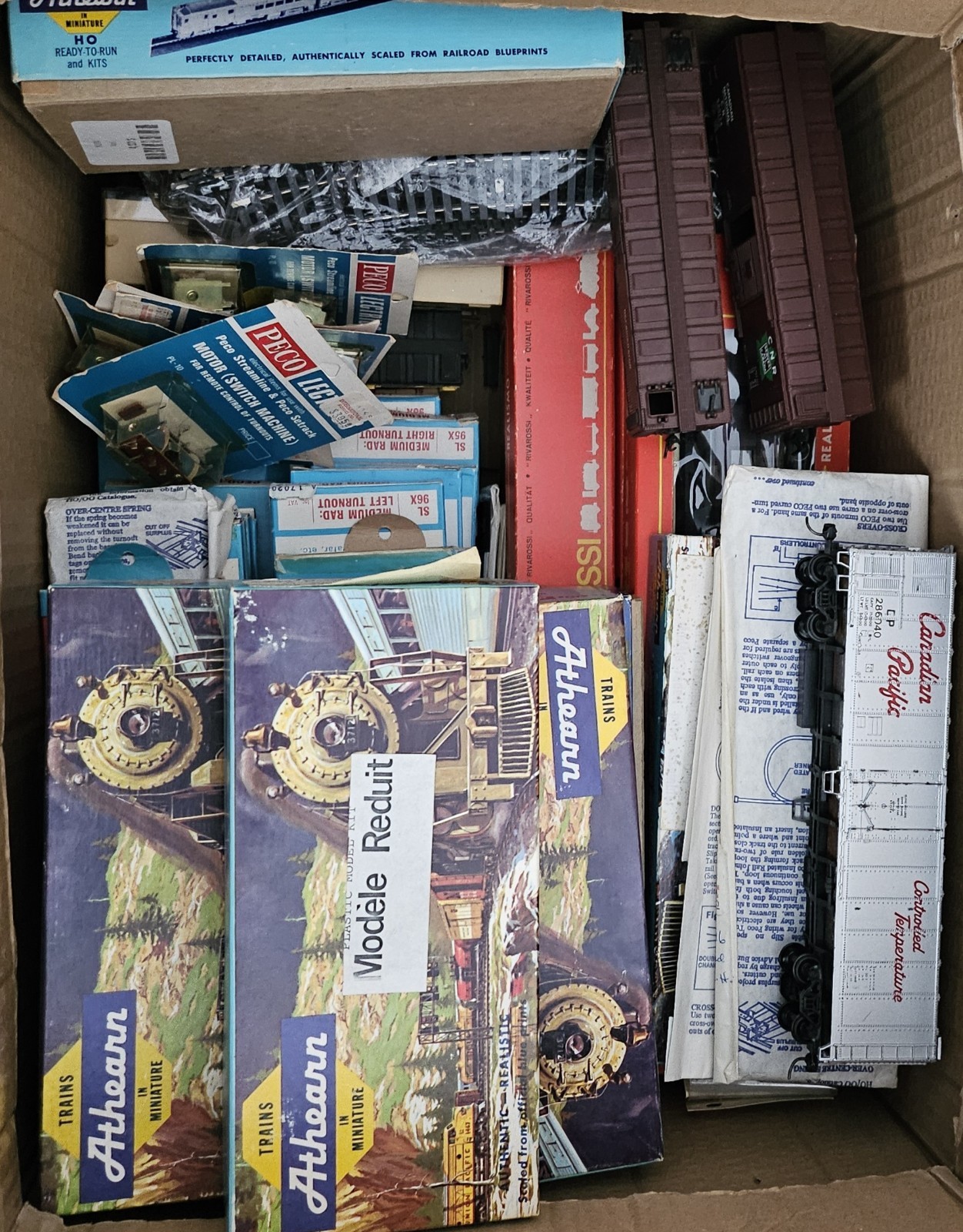 Mystery Box : Trains & Tracks