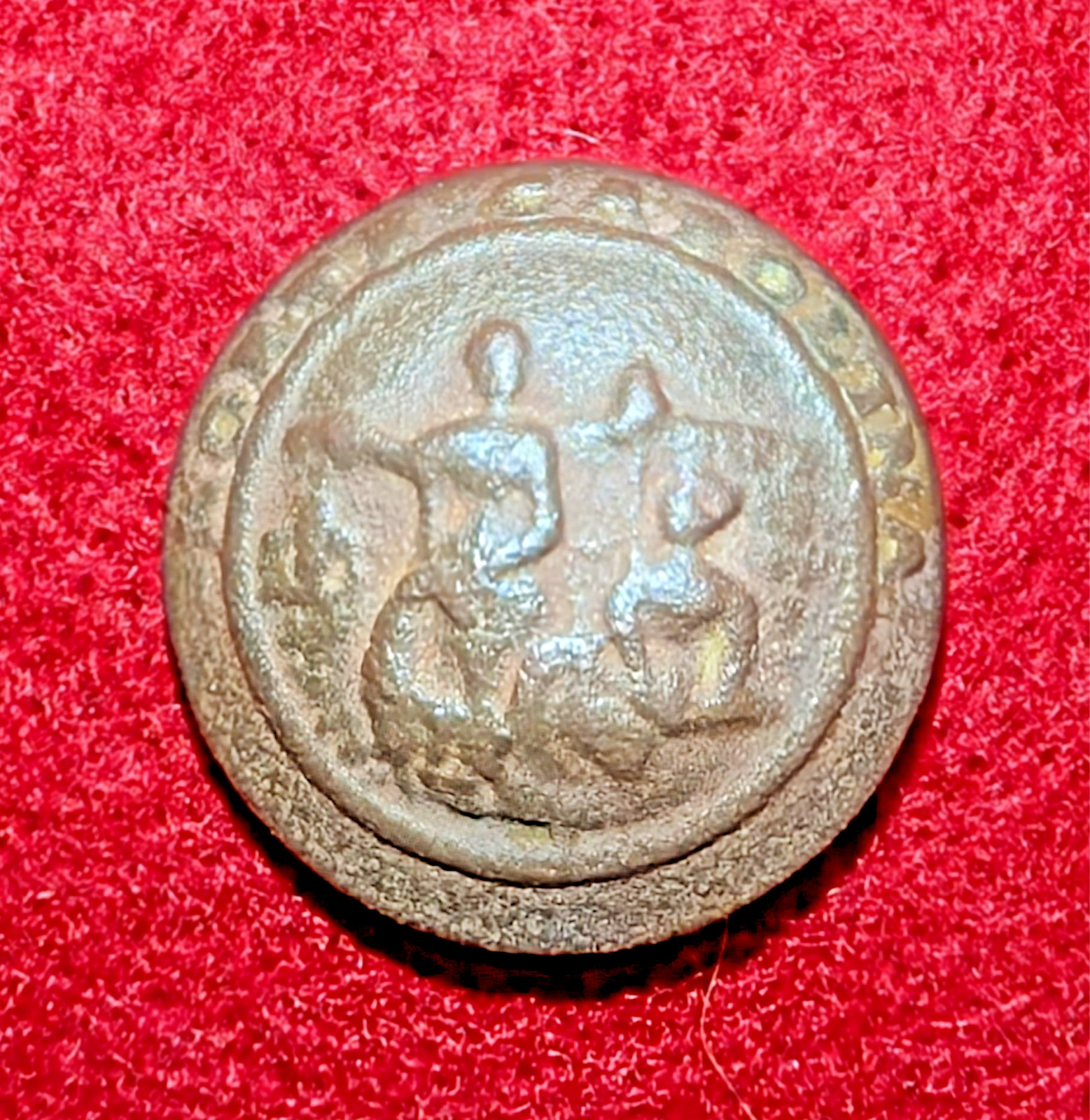 Dug North Carolina State Seal Coat Button - S A Myers / Richmond Va