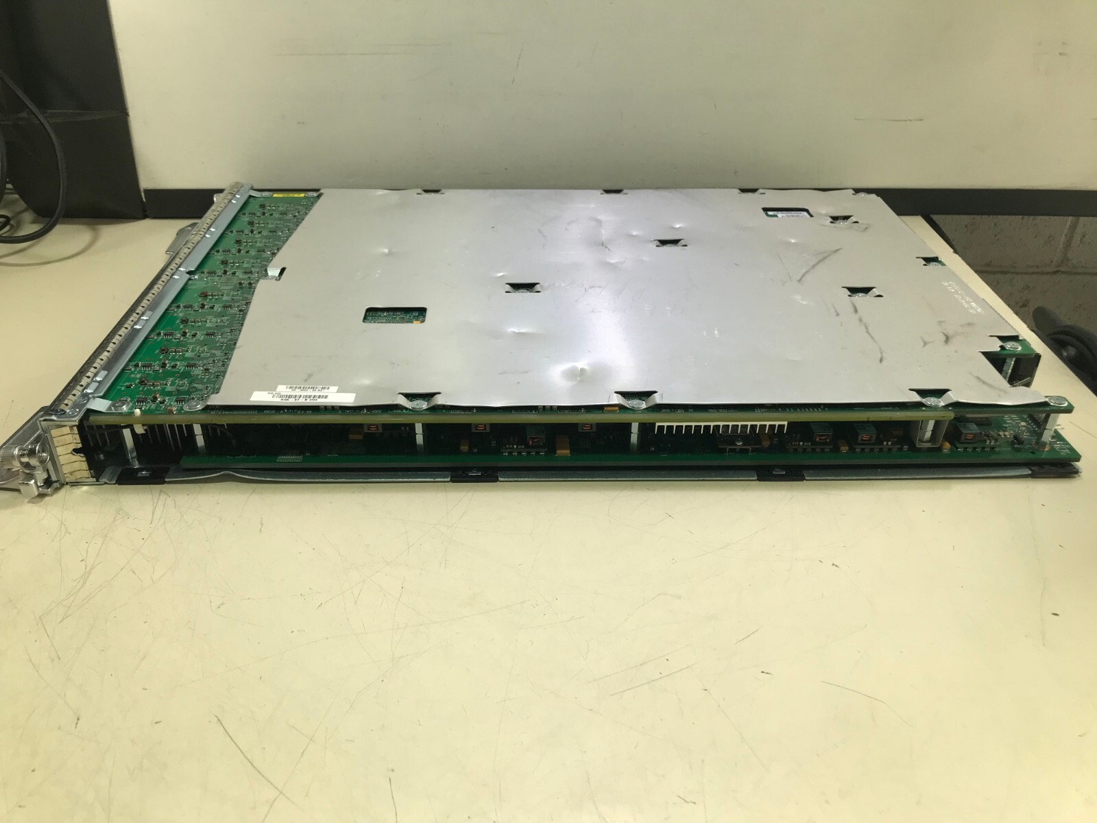 CISCO A9K-8T-B 8 PORT XFP 10 GIGABIT ETHERNET MEDIUM QUEUE LINE CARD IPU3AT4CTD