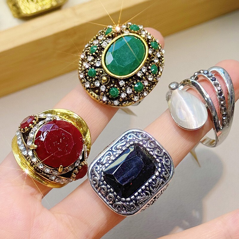 50pcs Lot Wholesale Vintage Crystal Stone Mix Style Metal Jewelry Ring Men Women