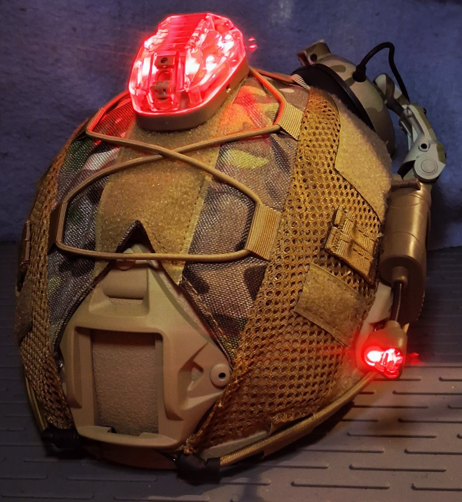 NIJ IIIA Ballistic Helmet + UV-32 RADIO MULTICAM F30 COMM NAV LIGHT IR IFF PTT