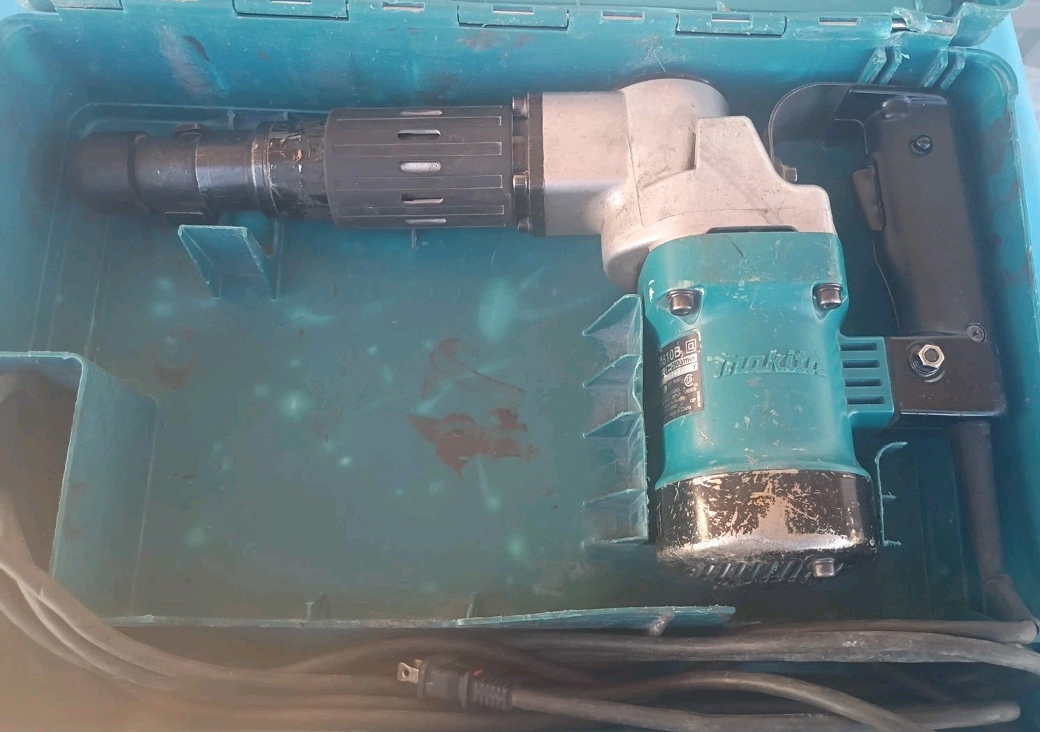 Makita model HM0810B Demolition Hammer Tested - Case - Same Day Shipping