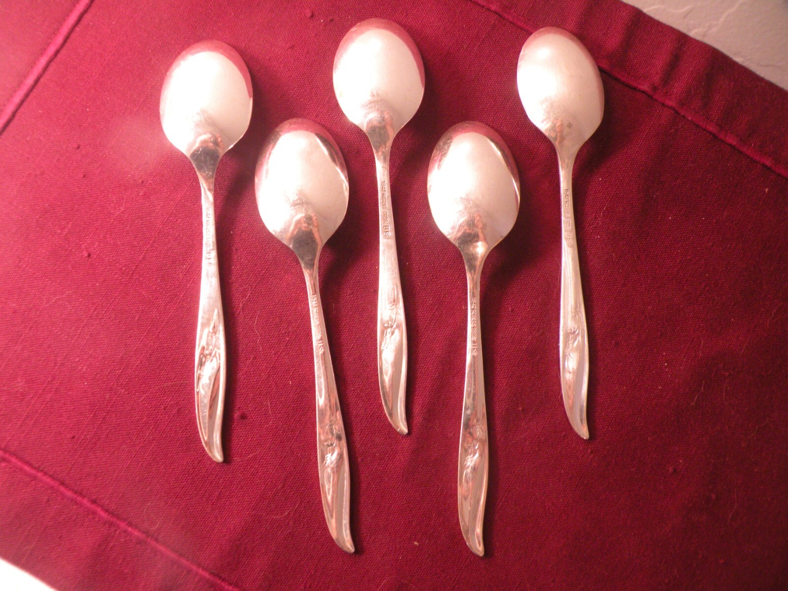 Set of 5 International 1847 Rogers Silverplate MAGIC ROSE 1963 Teaspoons 6" B