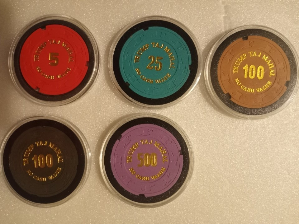 TRUMP TAJ MAHAL SET OF 5 NCV CHIPS