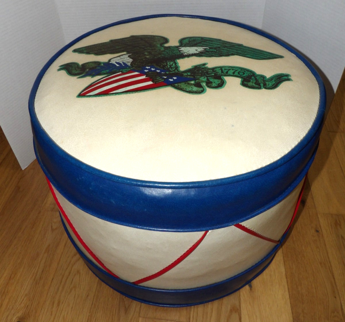 Vtg 1976 USA Bicentennial Drum/Eagle Footstool Patriotic Military Style 1776