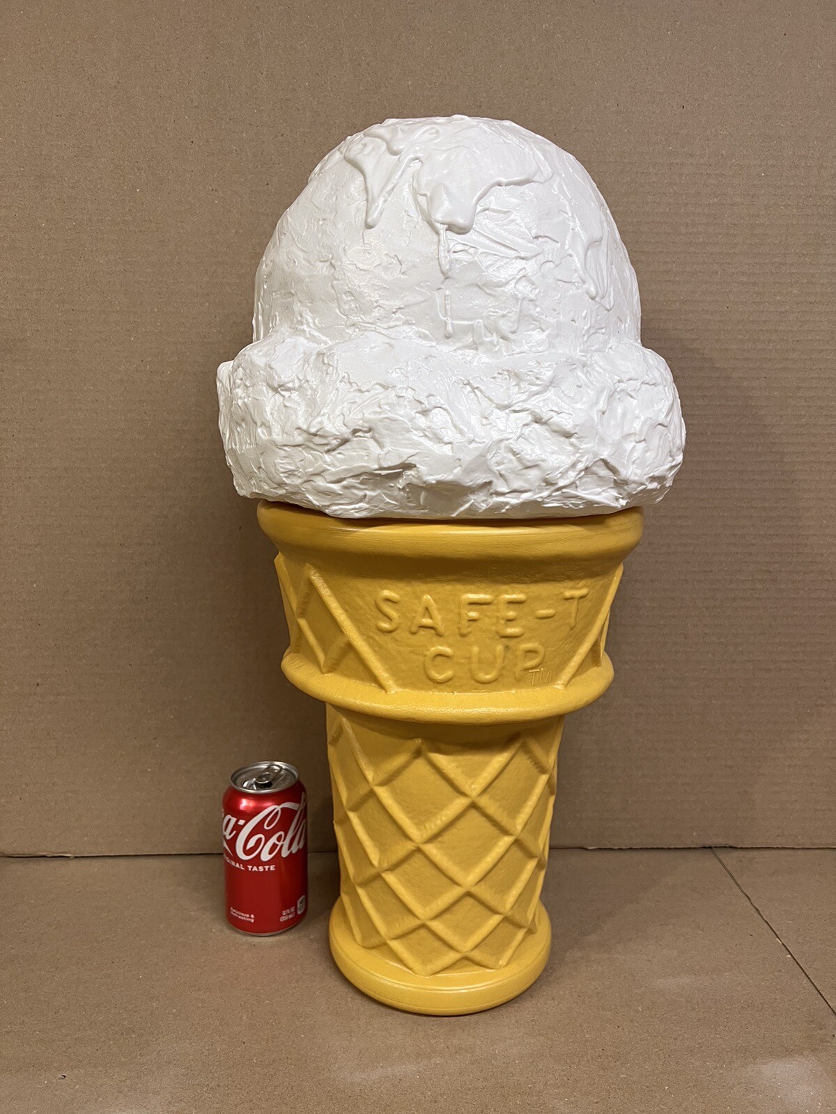 Blow Mold Giant Plastic Ice Cream Cone Display Vanilla SCOOP Safe T Cup