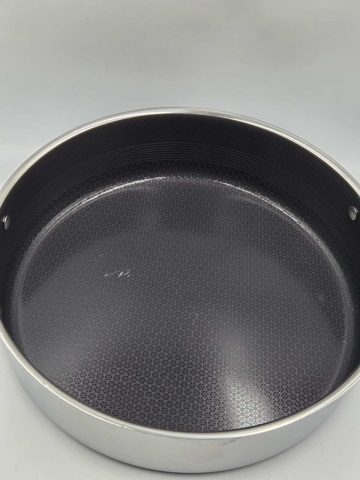 HexClad Hybrid 7-Quart Sauté Pan / Chicken Fryer - No Lid - Used Good Condition