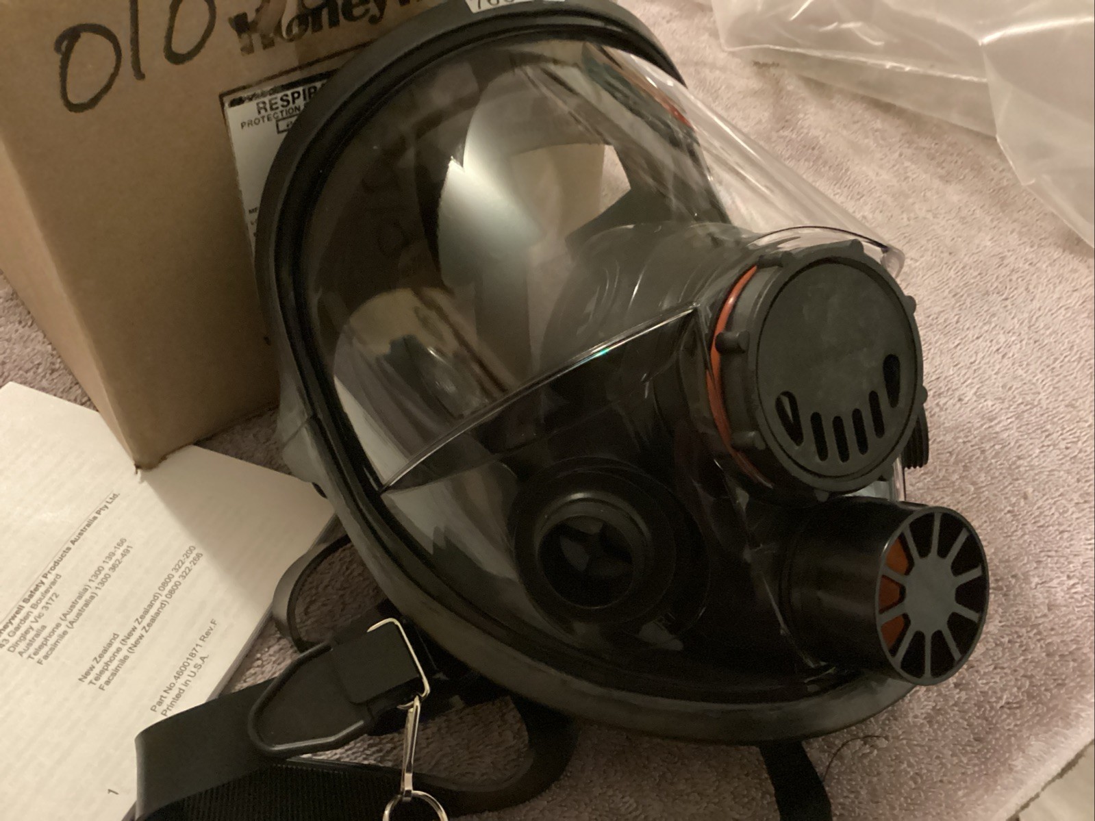 HONEYWELL NORTH 760008A … 7600 Series M/L Full Face Respirator Mask…NEW😀