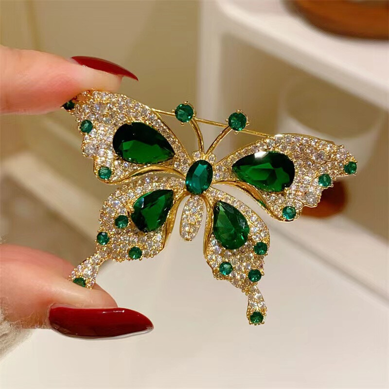 Elegant Vintage Green Butterfly Brooch Pin - Rhinestone Accessory for Women