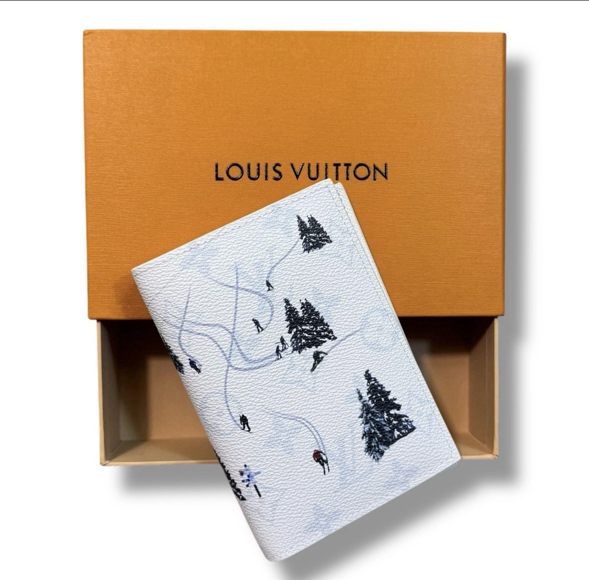 Louis Vuitton Lv Monogram Bifold Leather Passport Wallet Ski White
