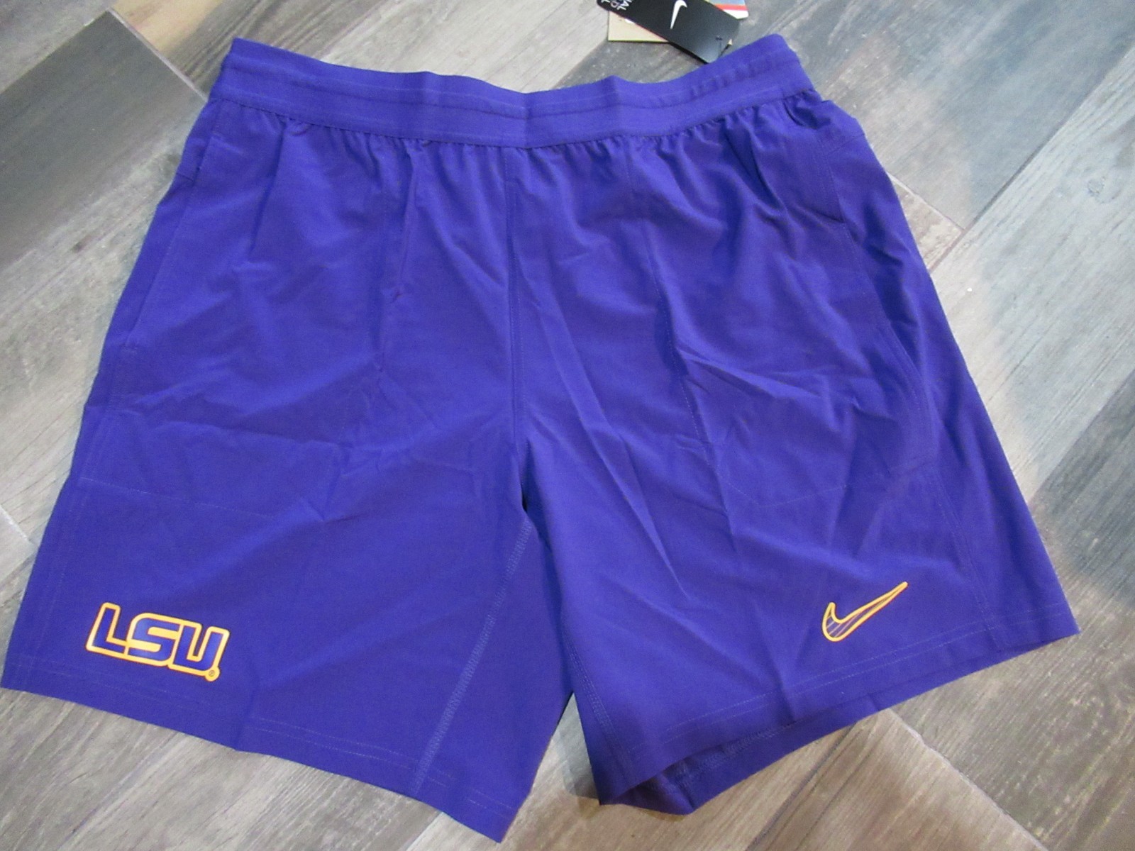 LSU Tigers Nike Dri Fit Shorts Men's Large new with tags Free Ship