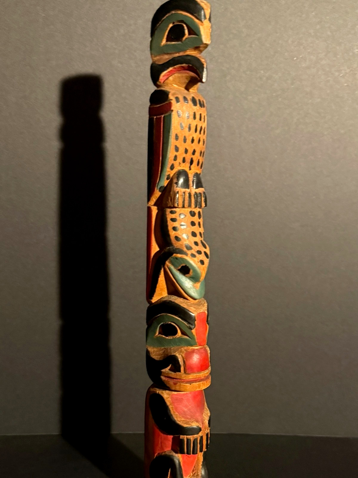 BEAUTIFUL 1930s AK/NW COAST CARVED & PAINTED CEDAR 3-FIGURE TOTEM POLE,EXCELLENT