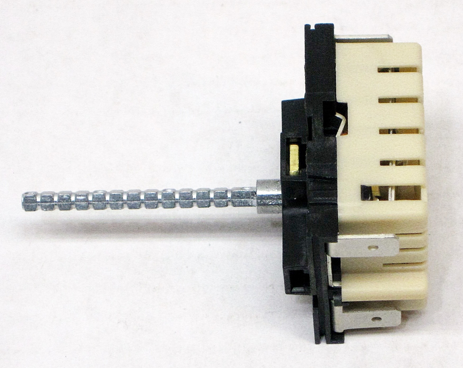 Robertshaw 5500-202 (M) Infinite Switch Control 240 Volt for Electric Burner