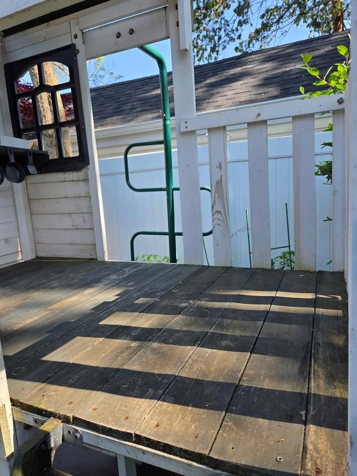 Kidkraft Woodland View Playhouse with Kitchen and Table Feature, Two Levels Dura