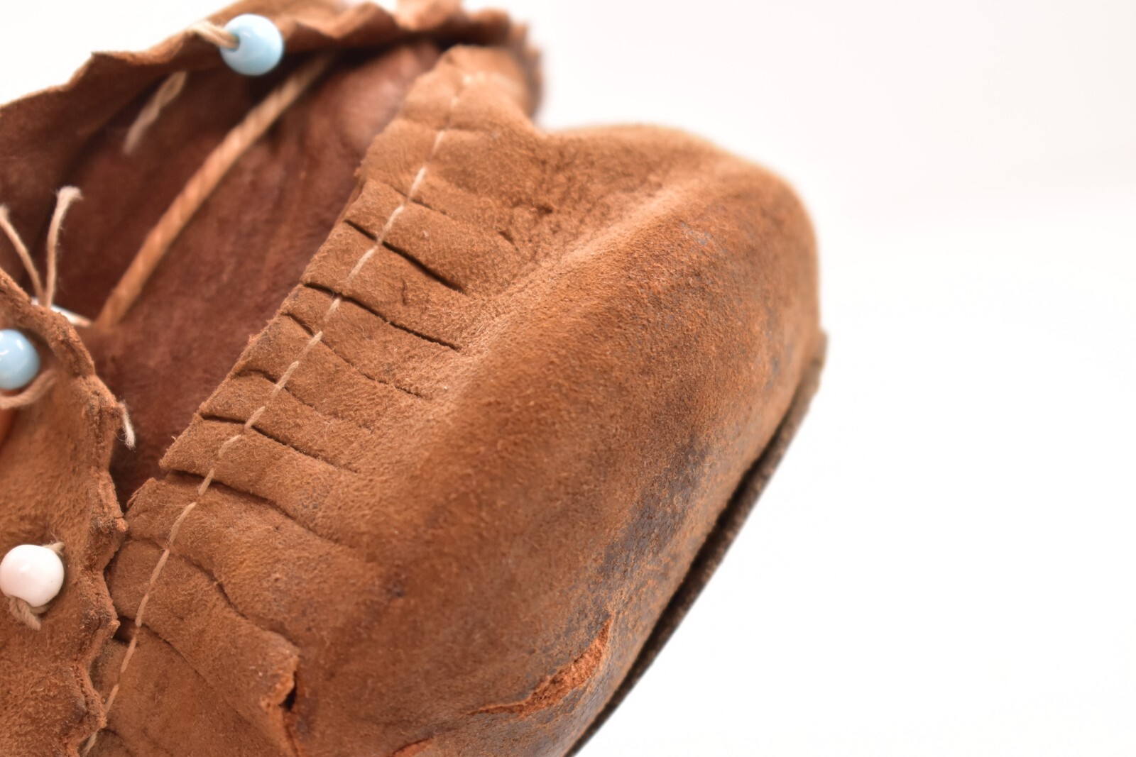 Vintage Native American Cree Indian Handmade Beaded Leather Moccasins ATQ