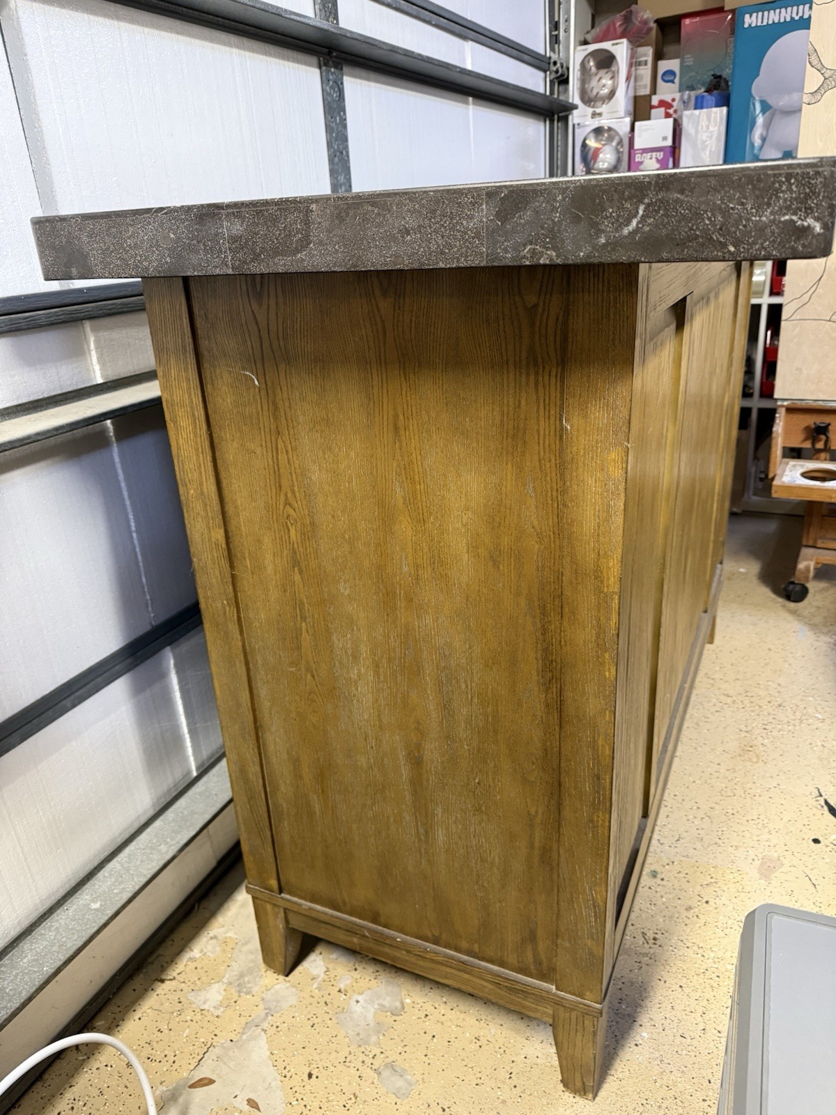 Montibello Bluestone Marble Pattern Home bar