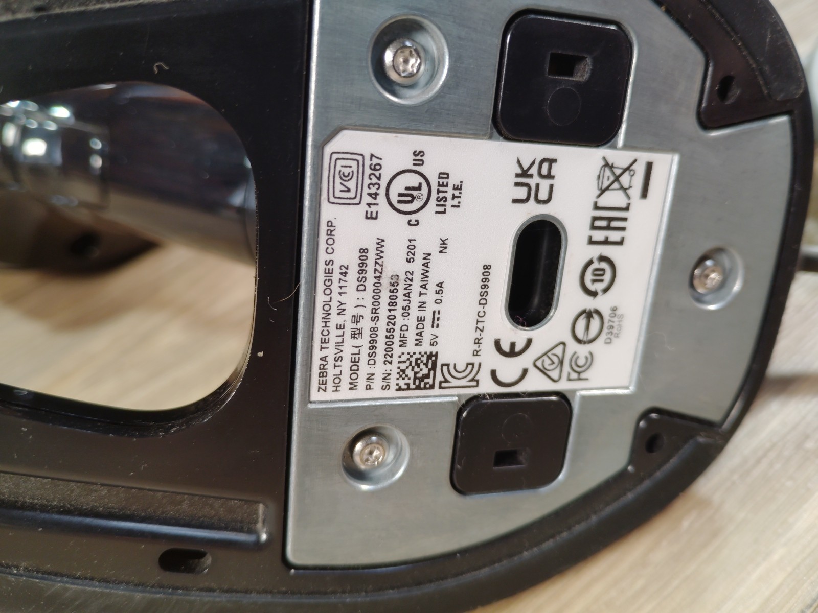 Zebra DS9908 USB Barcode Scanner With Cord Tested Working