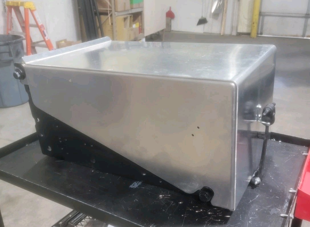 semi battery box 2025 freightliner CASCADIA Holds 3