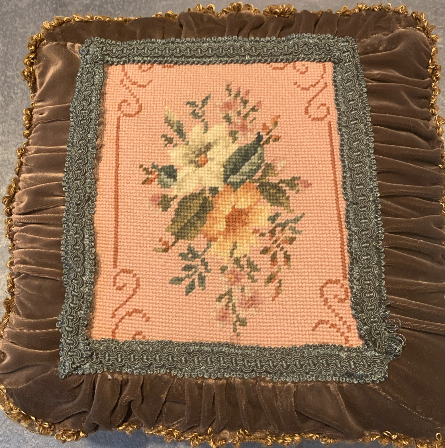 Vtg Cast Iron Ottoman Footstool w/Floral Needlepoint Design & Fringe