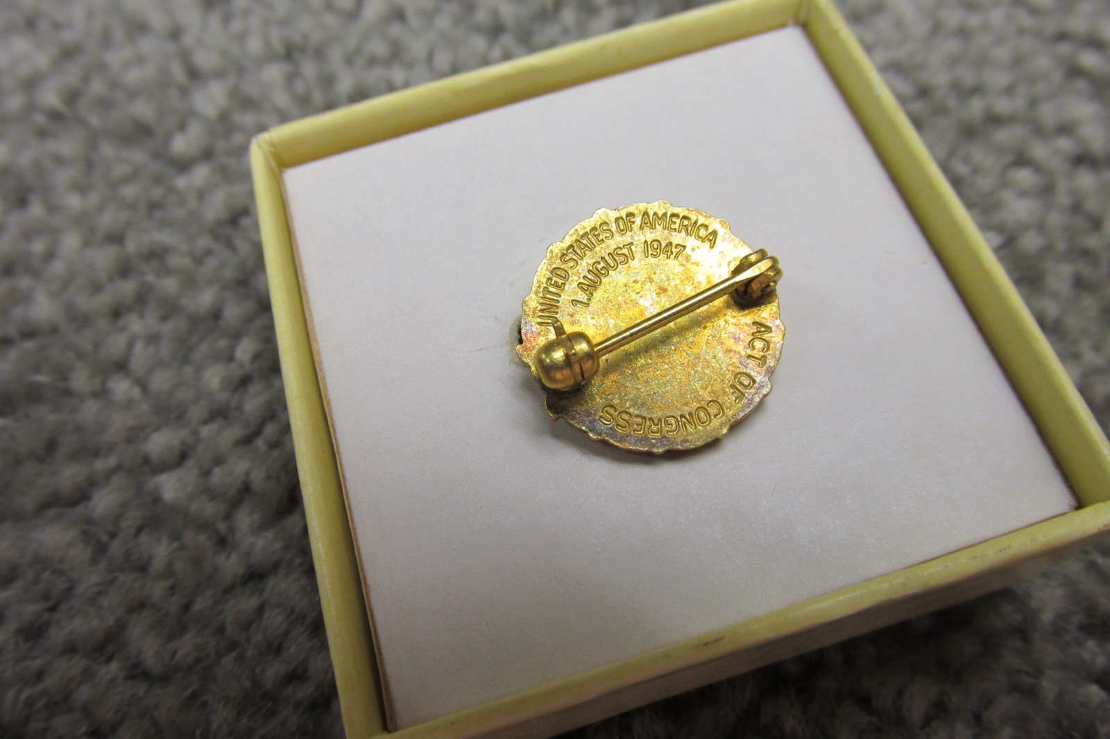 Original Gold Star Mothers US Military Lapel Pin Button 1947 ACT of Congress NOS