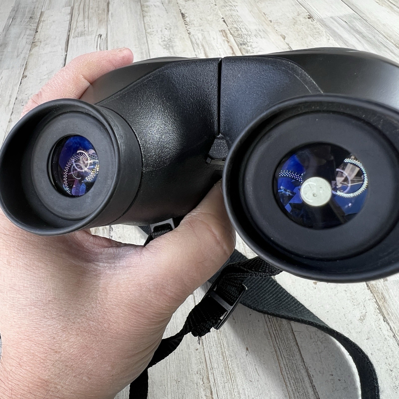 Bushnell Xtra-Wide 4x30 Spectator Sport Binoculars 900' Field of View