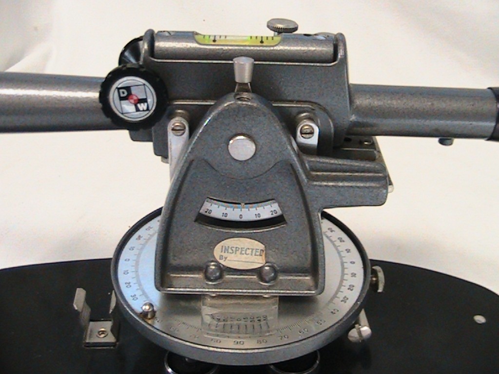 1 Used Vintage David White Instruments DW-8080 Level Transit