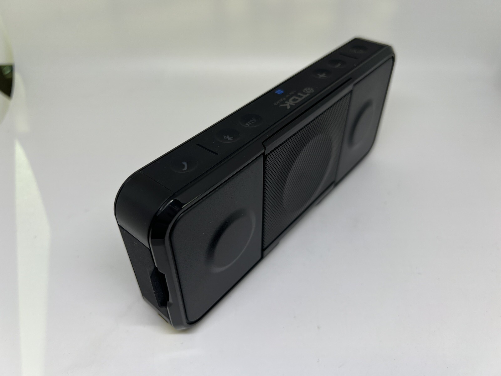 NEW TDK Life on Record Trek A26 Wireless Outdoor Speaker Bluetooth Weatherproof