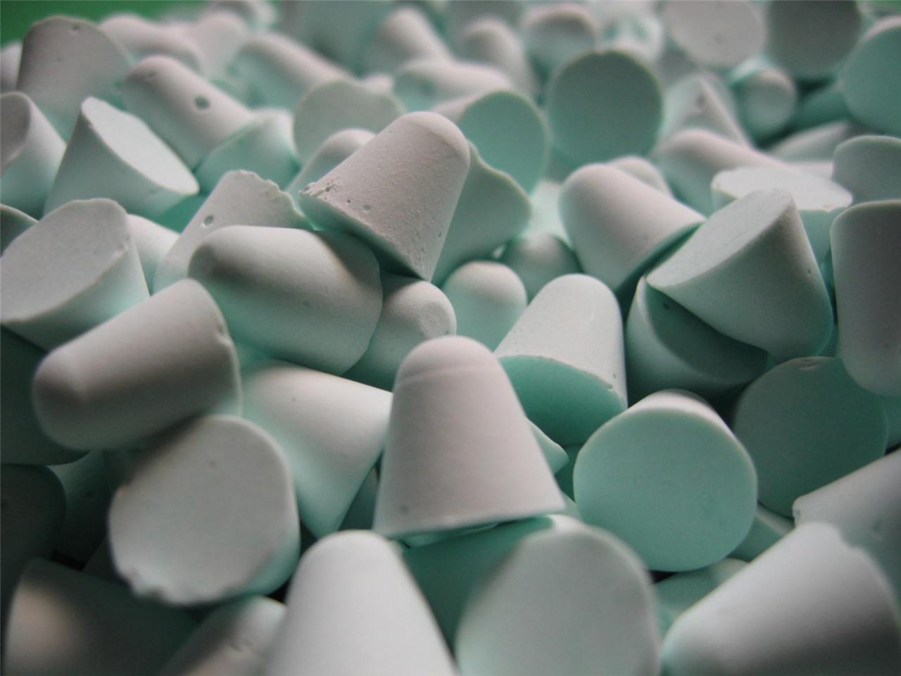 2.8 SYNTHETIC TUMBLER TUMBLING LIGHT CUT PREPLATING DEBURRING MEDIA SV 9/16 CONE