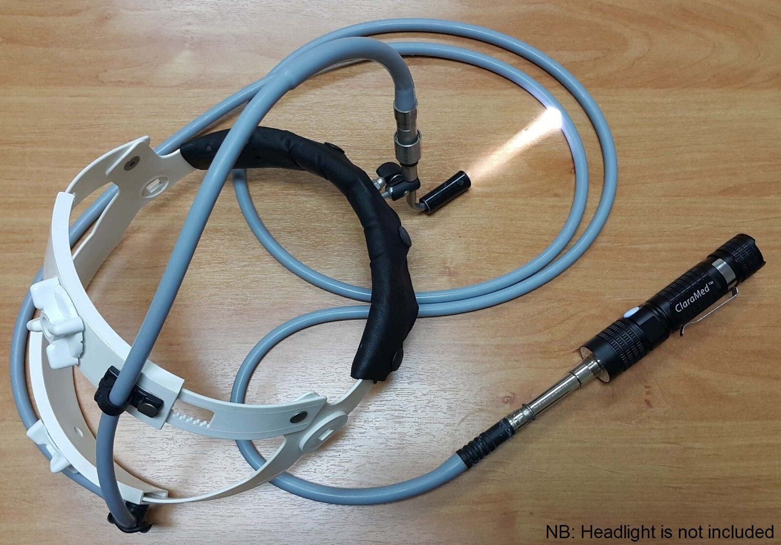 ClaraMed Battery/USB light source compatible with ACMI/Olympus/Storz endoscopes