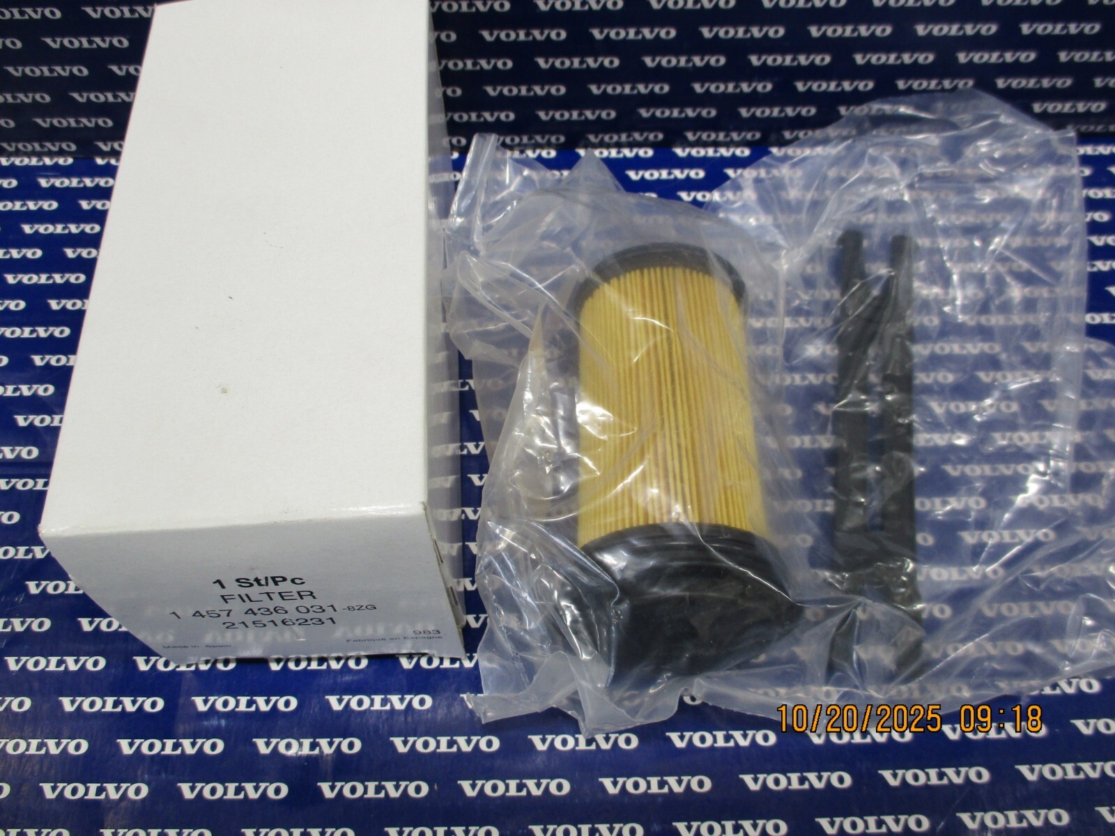 Genuine OEM Volvo Mack DEF pump filter 23381562