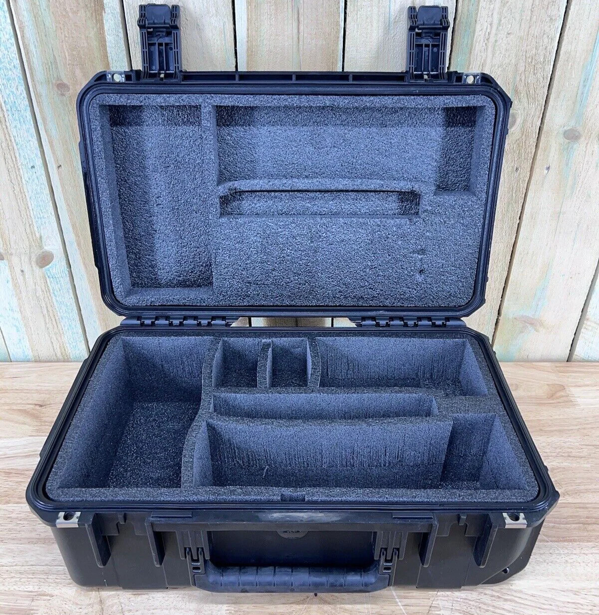 SKB 3I2011-8 iSeries Waterproof Utility Case Handheld Black Good Condition AB