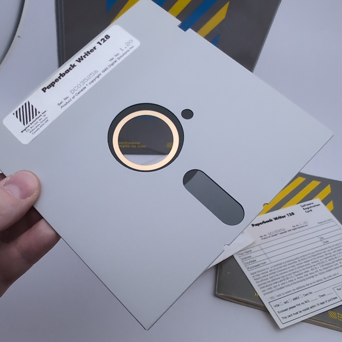 Commodore 128 Paperback Writer Vintage 1985 Software w/ Case & Manual VG