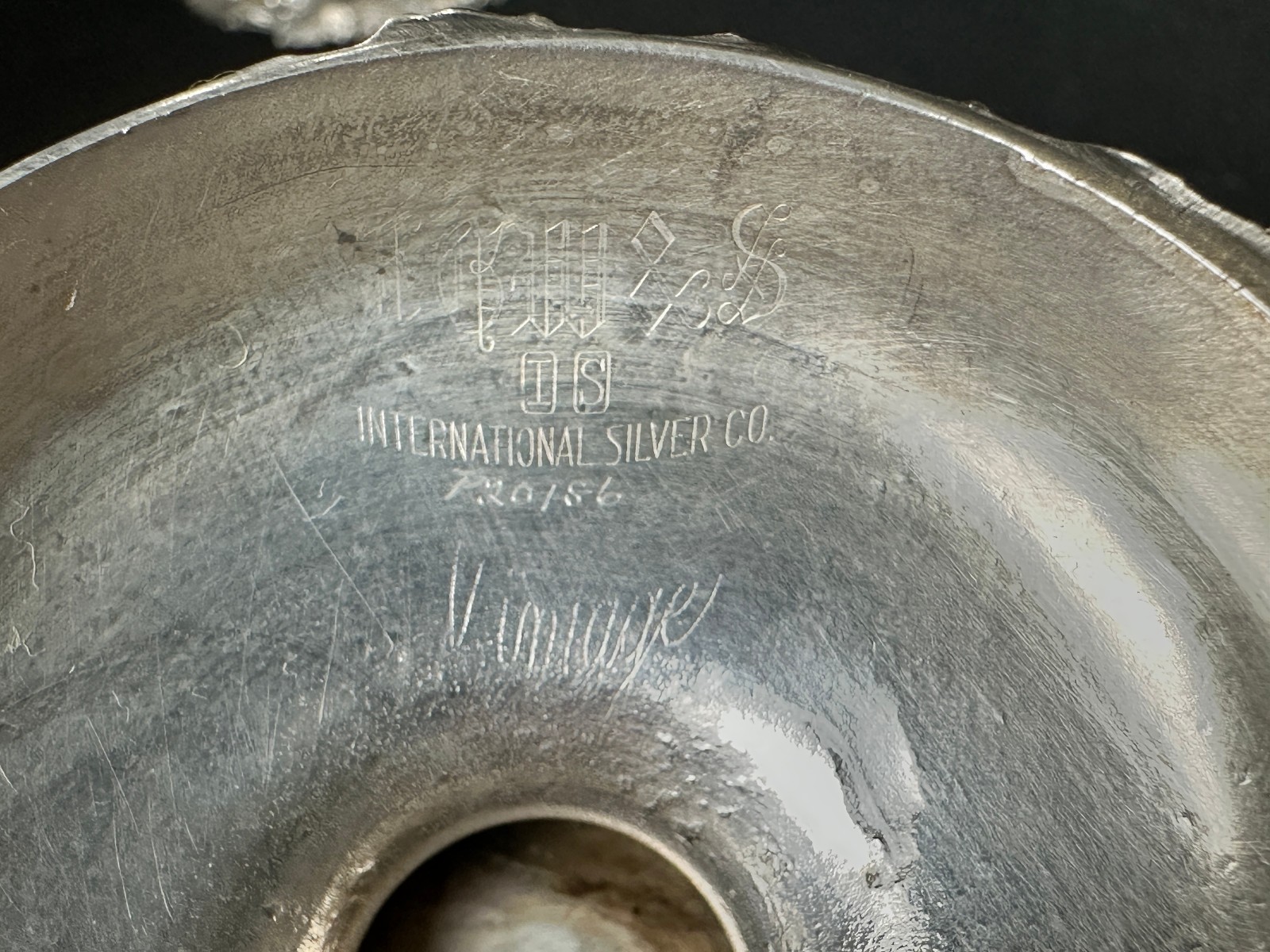 TEN Silverplate Punch Cups International Silver VINTAGE Pattern (Grapes) 3 1/2"